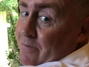 Supporting image for story: Three arrested in murder probe as police believe victim 'may have been robbery target'