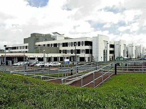 Supporting image for story: Four-hour A&E waits at Dudley's Russell Hall Hospital increase