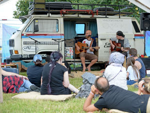 Supporting image for story: 20,000 VW enthusiasts flock to Camper Jam at Weston Park