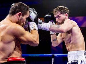 Supporting image for story: 'Baggie Boy' gets the thumbs up to return to the ring after chop saw accident