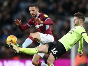 Supporting image for story: Aston Villa boss Dean Smith: Tough cookie Conor Hourihane can handle criticism