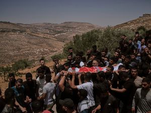 Supporting image for story: Israeli settlers rampage at military base in the West Bank