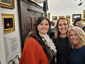 Supporting image for story: Bridgnorth art event launch 'lights touch paper' for future success