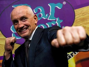 Supporting image for story: Boxing hero Barry McGuigan at Bar Sport in Cannock