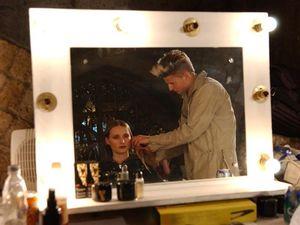 Supporting image for story: Amazon has patented a smart mirror to dress users in virtual clothes