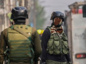 Supporting image for story: Militants killed by Indian soldiers in Kashmir gun battle