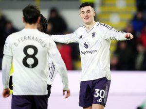 Supporting image for story: Benjamin Sesko scores twice but Darren Fletcher’s Man Utd held by Burnley