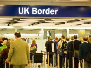 Supporting image for story: Migrants coming to the UK: What are the most common nationalities?