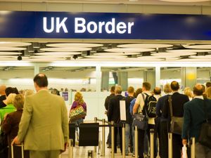 Supporting image for story: Migrants coming to the UK: What are the most common nationalities?