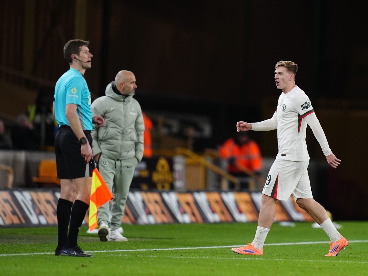 Chelsea boss Enzo Maresca unimpressed by &lsquo;stupid&rsquo; Liam Delap red card at Wolves