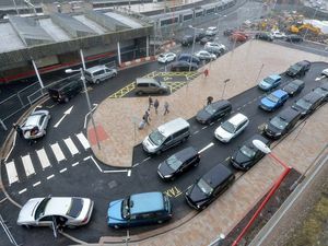 Supporting image for story: 'End the chaos' - Cabbies urge rethink over Wolverhampton Railway Station taxi rank