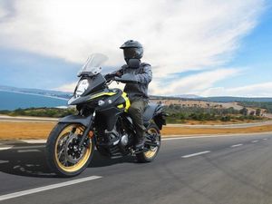 Supporting image for story: Suzuki offers £1,000 off motorbikes over winter