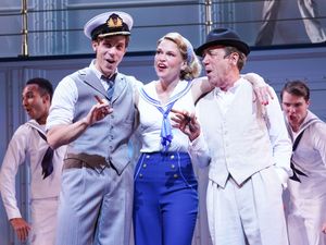 Supporting image for story: Robert Lindsay says he cried with emotion on opening night of Anything Goes