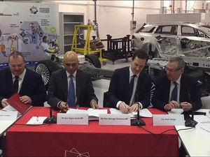 Supporting image for story: West Midlands Combined Authority: Elected mayor 'will boost world presence'