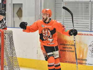 Supporting image for story: Telford Tigers secure a second league win on the spin