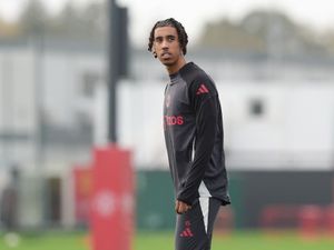 Supporting image for story: Leny Yoro returns to training with Manchester United after three-month absence