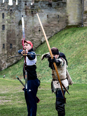 Medieval vs modern archery at Warwick Castle