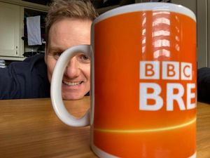 Supporting image for story: Signed Arsenal shirt, Dan Walker's mug and Chatsworth House tour on offer at special NHS auction