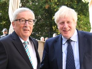 Supporting image for story: PM Johnson ‘working flat out’ for Brexit deal ahead of Juncker talks