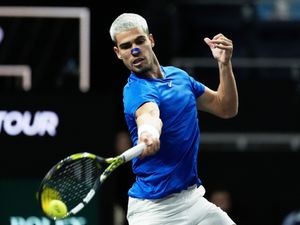 Supporting image for story: Carlos Alcaraz suffers injury scare during opener in Tokyo