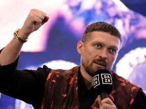 Supporting image for story: Oleksandr Usyk sends Donald Trump ‘live in my house for one week’ message