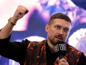 Supporting image for story: Oleksandr Usyk sends Donald Trump ‘live in my house for one week’ message