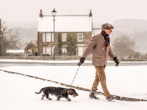 Supporting image for story: Snow forecast over weekend as Met Office issues fresh warnings