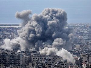 Supporting image for story: Trump rules out talks with Iran as Israel strikes Lebanon