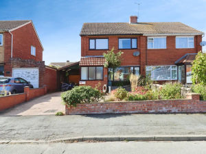 Supporting image for story: Three-bedroom Shrewsbury home for less than £265,000