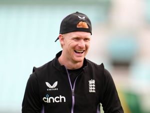 Supporting image for story: Jordan Cox an injury doubt for Test after hand injury