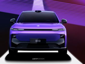 Supporting image for story: Leapmotor reveals its new B10 SUV at the Paris motor show