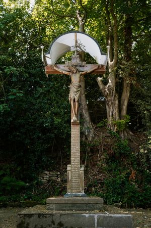 Approval has been granted for the repairs to the historic memorial.