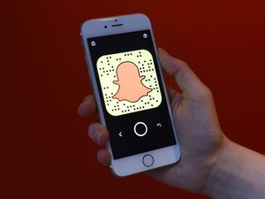 Supporting image for story: Snapchat introduces first sound-activated Lens