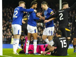 Supporting image for story: Everton find scoring touch to hammer Wolves and pile pressure on Gary O’Neil