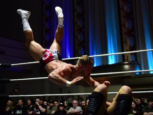 Supporting image for story: Fight Club: PRO, Diamond Banqueting Suite Wolverhampton - Review and pictures 