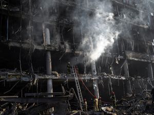 Supporting image for story: Ukraine retakes key Kyiv suburb as battle for Mariupol rages