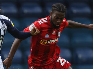Supporting image for story: Exclusive: Fulham midfielder Josh Onomah undergoing West Brom medical