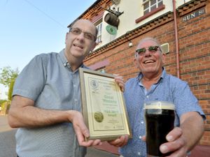 Supporting image for story: Pub celebrates award