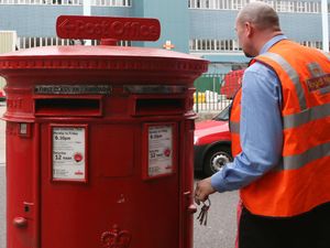 Supporting image for story: Disadvantaged pupils to get letters encouraging them to apply to university