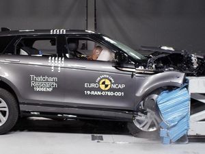 Supporting image for story: Range Rover Evoque takes top Euro NCAP honours