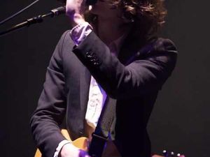 Supporting image for story: Arctic Monkeys have witty lyrics but no repartee