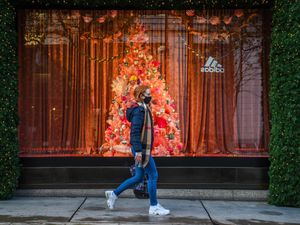 Supporting image for story: Government urged not to let ‘everything loose’ over Christmas