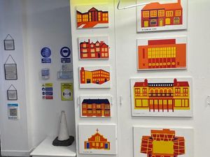 Supporting image for story: Artist's paintings of beloved city on display