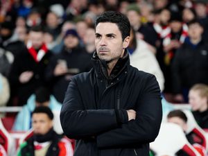 Supporting image for story: Arsenal boss Mikel Arteta defends right to ‘respectful’ criticism of referees