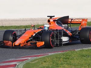 Supporting image for story: McLaren is looking for a gamer to become their next simulation driver 