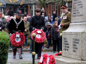 Llandrindod Wells Mayor Councillor Marcia Morgan and Powys County Council Chief Executive Emma Palmer laying wreaths at the memorial. (Image: Andy Compton)