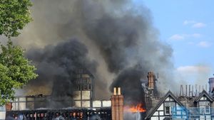 The fire broke out at the historic Raven Hotel on St Andrew’s Street in Droitwich Spa, Worcestershire on August 10, with six fire appliances attending.