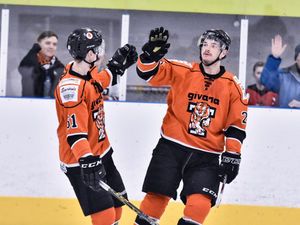 Supporting image for story: Joe Miller makes Telford Tigers return for play-off final