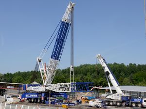 Supporting image for story: Telford footbridge: Huge crane takes shape as road closures bite 