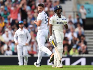 Supporting image for story: Tensions threaten to boil over as England and India seek edge in series decider